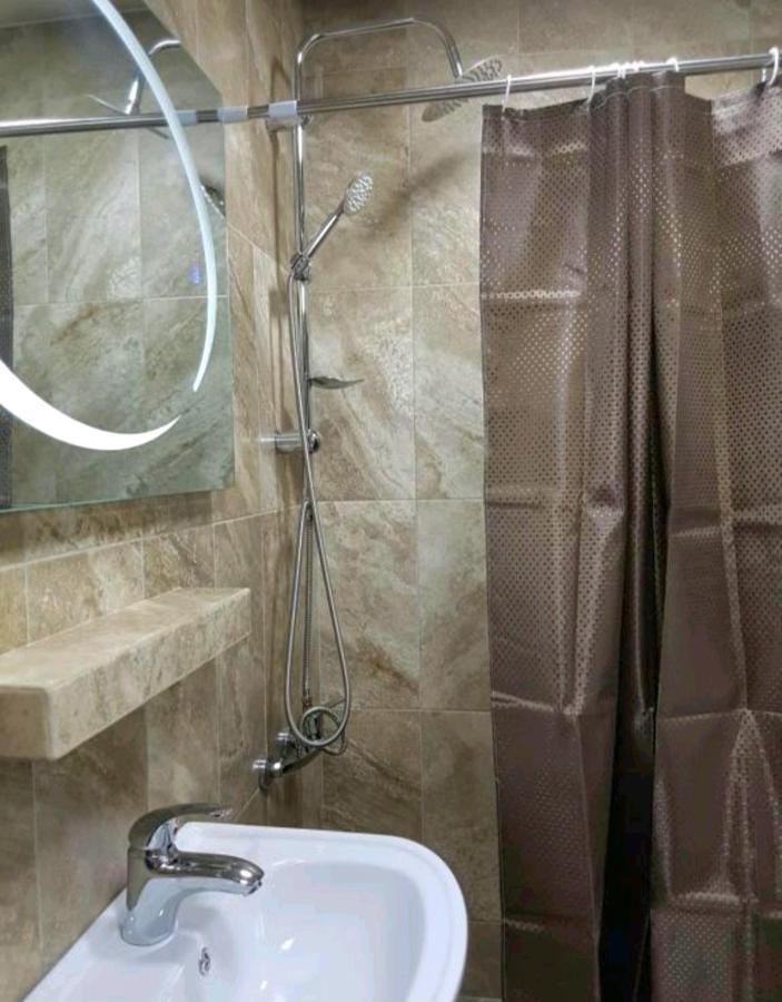 Guest House 15A Кутаиси Экстерьер фото
