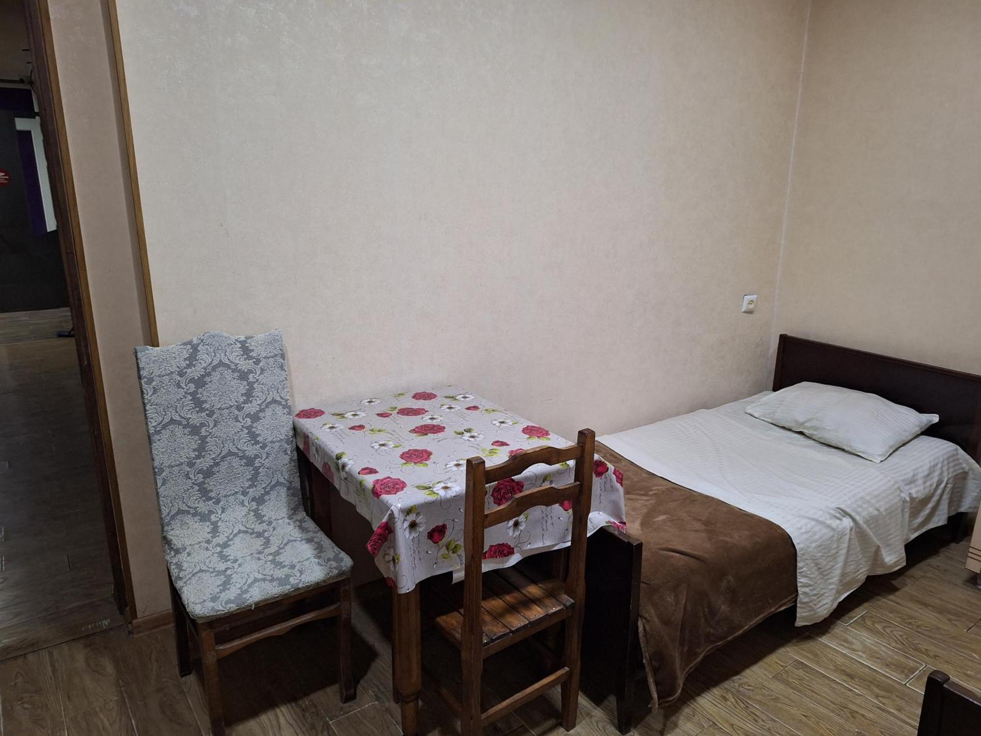 Guest House 15A Кутаиси Экстерьер фото