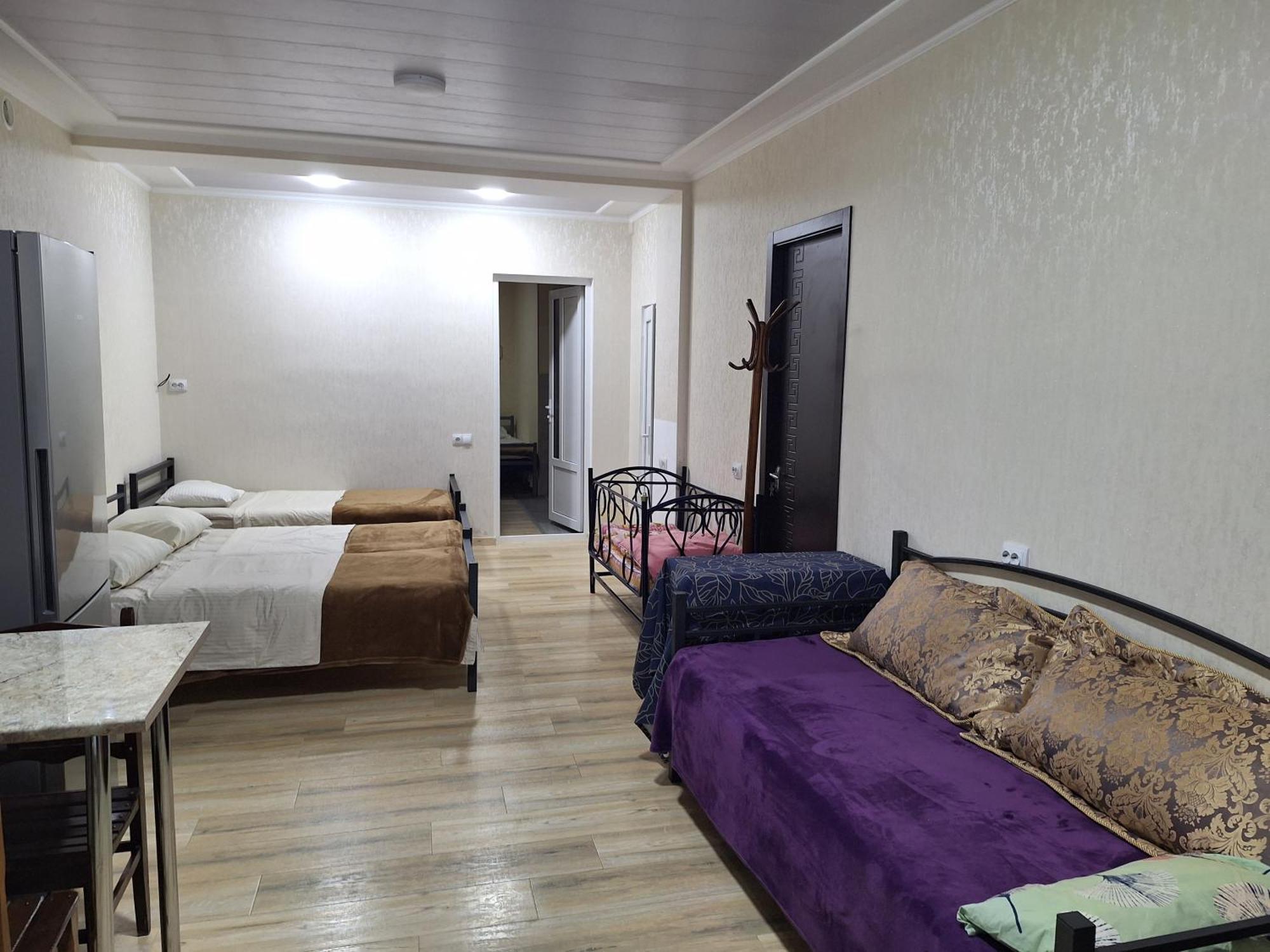Guest House 15A Кутаиси Экстерьер фото